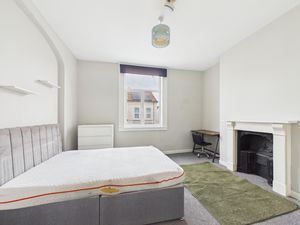 Bedroom- click for photo gallery